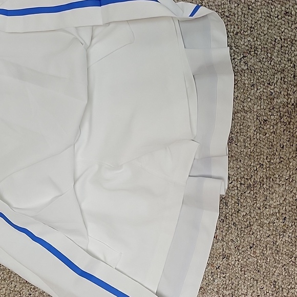 Lady Hagen White Skort with Blue Trim Sz Medium Golf, Tennis Pickleball New Tags - Picture 3 of 5